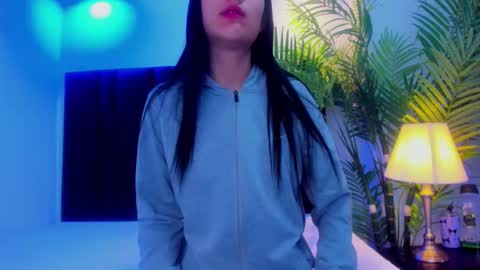 valeri_tafur online show from September 24, 2025, 11:02 am