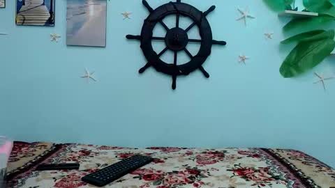 valeria online show from November 18, 2025, 1:11 am