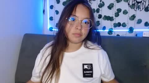 Snapshot of valeria_cherry chatting on December 12, 2024, 4:04 am valeria online show from December 12, 2024, 4:04 am