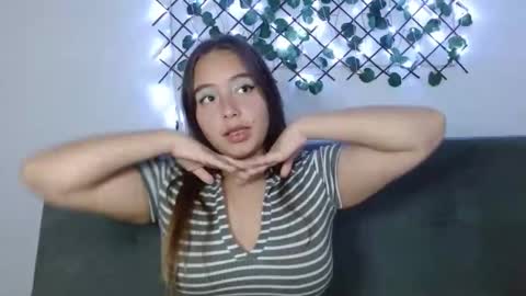 Snapshot of valeria_cherry chatting on February 18, 2025, 4:58 am valeria online show from February 18, 2025, 4:58 am