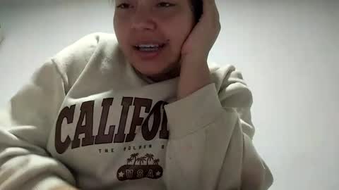Snapshot of valeria_cherry chatting on March 3, 2025, 7:39 pm valeria online show from March 3, 2025, 7:39 pm