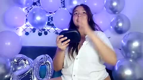Snapshot of valeria_cherry chatting on March 8, 2025, 5:28 am valeria online show from March 8, 2025, 5:28 am