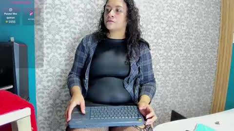 Costume lover online show from February 12, 2026, 3:07 pm