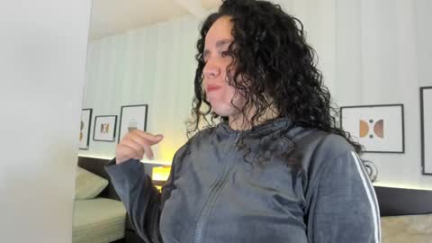 Snapshot of valeriaa_soler chatting on January 30, 2025, 12:27 pm Valeria online show from January 30, 2025, 12:27 pm