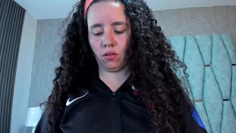 Snapshot of valeriaa_soler chatting on September 16, 2025, 12:28 pm Valeria online show from September 16, 2025, 12:28 pm