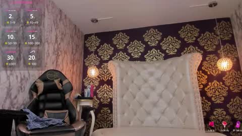 Im Valeria online show from October 17, 2025, 8:55 pm