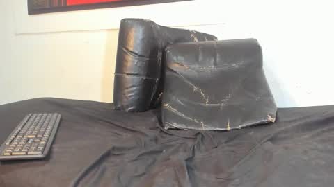 Snapshot of valeriapinkk chatting on February 23, 2026, 2:14 pm valeriapinkk online show from February 23, 2026, 2:14 pm