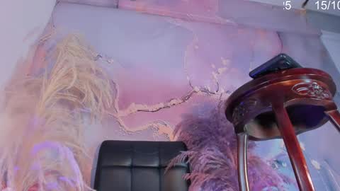   online show from October 15, 2025, 1:44 pm