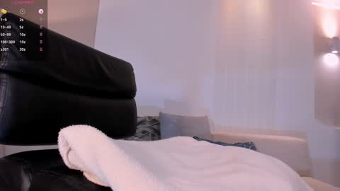 Snapshot of valeriariverax chatting on January 19, 2025, 8:19 pm Valeria online show from January 19, 2025, 8:19 pm