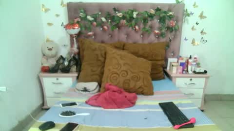 La valerie26 online show from November 10, 2025, 11:26 pm