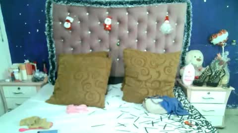 La valerie26 online show from December 15, 2025, 12:20 pm