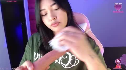 Valeri online show from September 19, 2025, 6:04 am