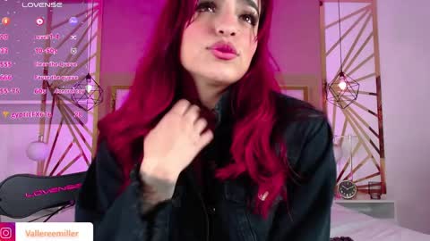 Snapshot of valerie__miller_ chatting on May 1, 2026, 12:32 pm Valerie online show from May 1, 2026, 12:32 pm