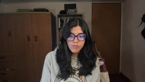 Val  online show from January 7, 2025, 3:35 am