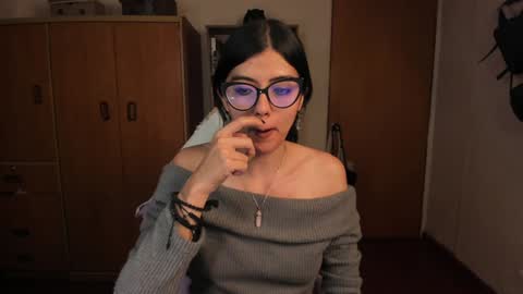 Val  online show from January 15, 2025, 3:11 am