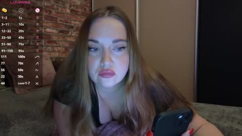 Snapshot of valerie_kiss chatting on April 17, 2026, 10:07 am Valerie online show from April 17, 2026, 10:07 am