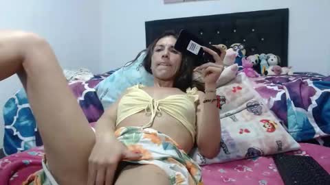 Snapshot of valerie_rousse chatting on February 23, 2025, 4:07 am valerie_rousse online show from February 23, 2025, 4:07 am