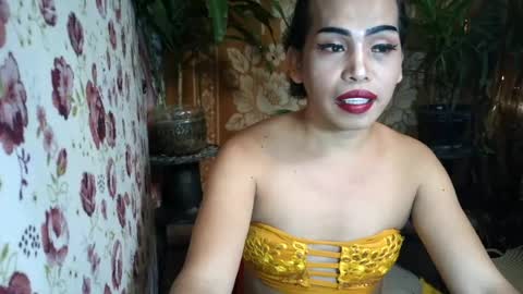 Snapshot of valerie_sensual chatting on August 2, 2026, 2:10 am valerie_sensual online show from August 2, 2026, 2:10 am