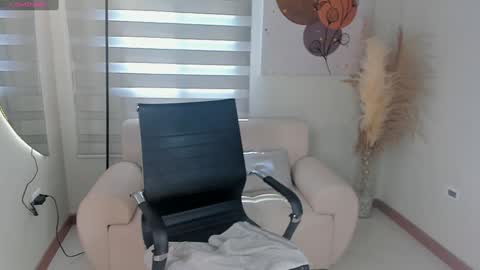 Snapshot of valerieaustin chatting on January 15, 2025, 5:05 pm call me Val online show from January 15, 2025, 5:05 pm