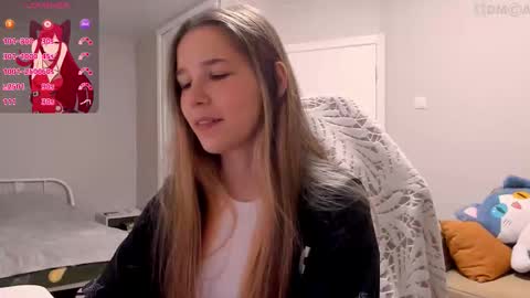 Snapshot of valeriebubbles chatting on October 4, 2025, 7:56 pm Valerie online show from October 4, 2025, 7:56 pm