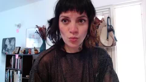 Snapshot of valeriees_ chatting on February 23, 2026, 4:04 pm valeriees_ online show from February 23, 2026, 4:04 pm