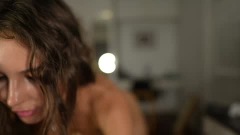 Valerie online show from October 3, 2025, 2:41 am