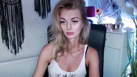 Snapshot of valerieluvsugar chatting on January 30, 2025, 12:06 pm Valerie online show from January 30, 2025, 12:06 pm