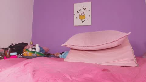 Snapshot of valery_97 chatting on February 4, 2025, 6:14 am Valeryn online show from February 4, 2025, 6:14 am