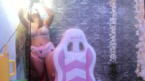 valery__69 online show from December 22, 2025, 12:46 pm