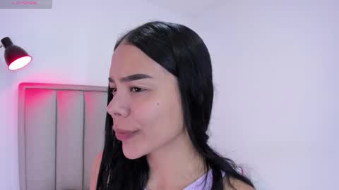 Cris  online show from November 5, 2025, 2:55 am