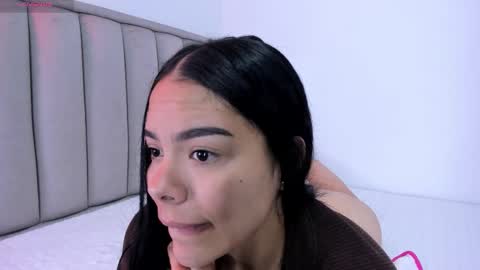 Cris  online show from March 8, 2026, 2:37 am