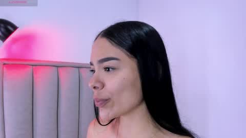 Cris  online show from April 5, 2026, 12:57 pm