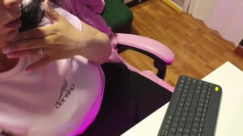 valery cute 18 online show from January 6, 2026, 10:52 am