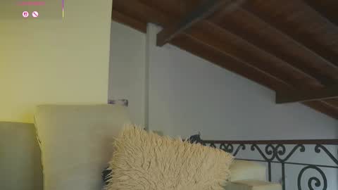 Valeria online show from December 3, 2025, 6:06 pm