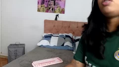 valery_lovex_ online show from May 31, 2026, 10:00 pm