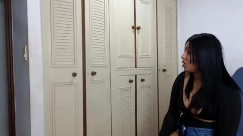 valery_lovex_ online show from June 10, 2026, 1:06 am