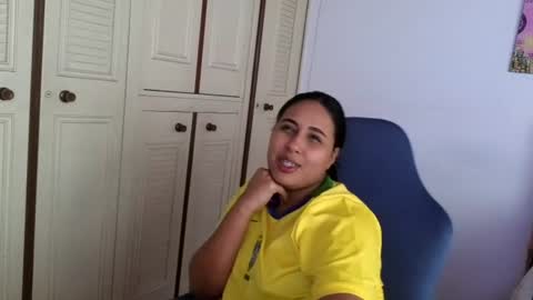 valery_lovex_ online show from June 14, 2026, 10:34 pm