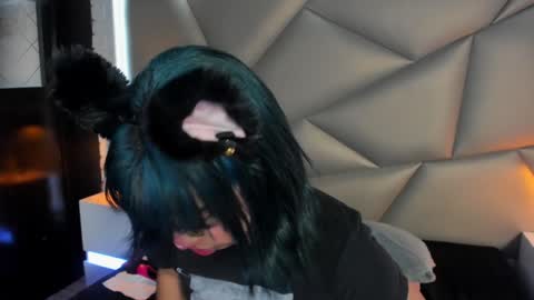 valery_smith15 online show from February 2, 2025, 3:21 am