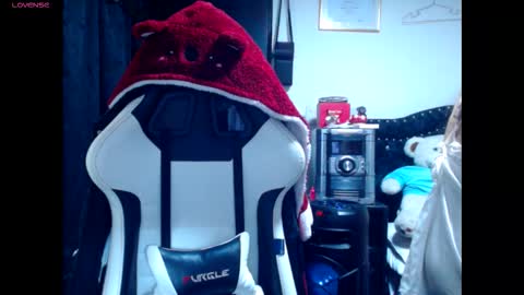 B V Naughty online show from February 25, 2026, 11:47 pm