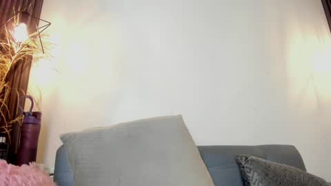 Snapshot of valerycolins chatting on December 6, 2024, 2:02 am call me Maria online show from December 6, 2024, 2:02 am