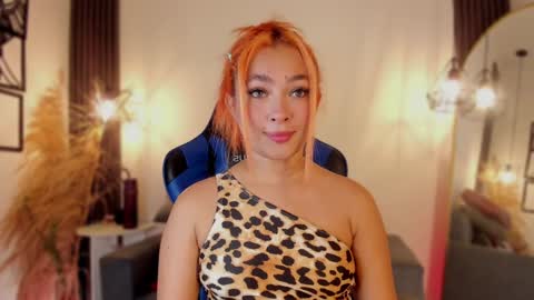 Snapshot of valerycolins chatting on December 7, 2024, 9:55 pm call me Maria online show from December 7, 2024, 9:55 pm