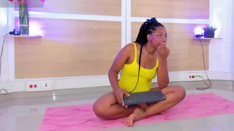 Snapshot of valerycortezm chatting on October 20, 2025, 12:27 pm Valery online show from October 20, 2025, 12:27 pm