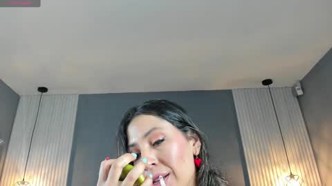 Carla online show from March 6, 2025, 11:03 am