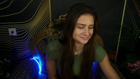 Snapshot of valeryroyale chatting on December 14, 2024, 9:51 am Valery online show from December 14, 2024, 9:51 am