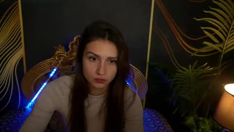 Snapshot of valeryroyale chatting on January 22, 2025, 2:35 pm Valery online show from January 22, 2025, 2:35 pm