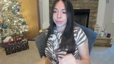 Snapshot of valerysquirt_19 chatting on December 23, 2024, 2:17 pm valerie online show from December 23, 2024, 2:17 pm