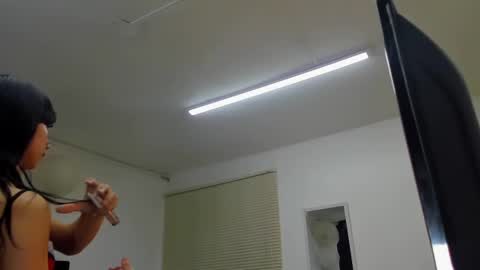 Snapshot of valey_nicole chatting on July 12, 2026, 3:36 pm valey_nicole online show from July 12, 2026, 3:36 pm