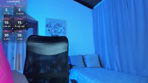 valey_x online show from October 23, 2025, 2:11 am