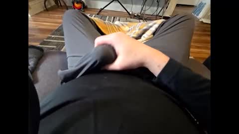 Snapshot of valhal2020 chatting on February 23, 2026, 5:32 pm Valhal online show from February 23, 2026, 5:32 pm