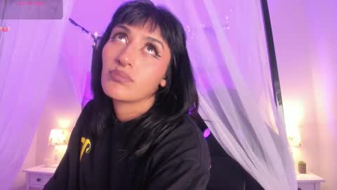 Snapshot of valkiria_ponce chatting on November 15, 2025, 6:11 am Valkiria online show from November 15, 2025, 6:11 am